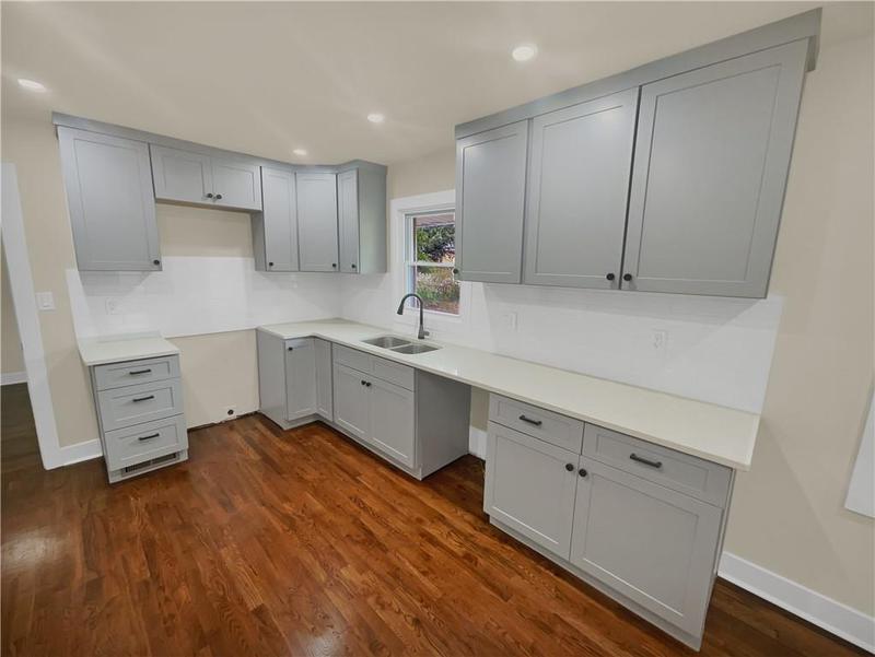 Image for property 1955 Columbia Place, Decatur, GA 30032