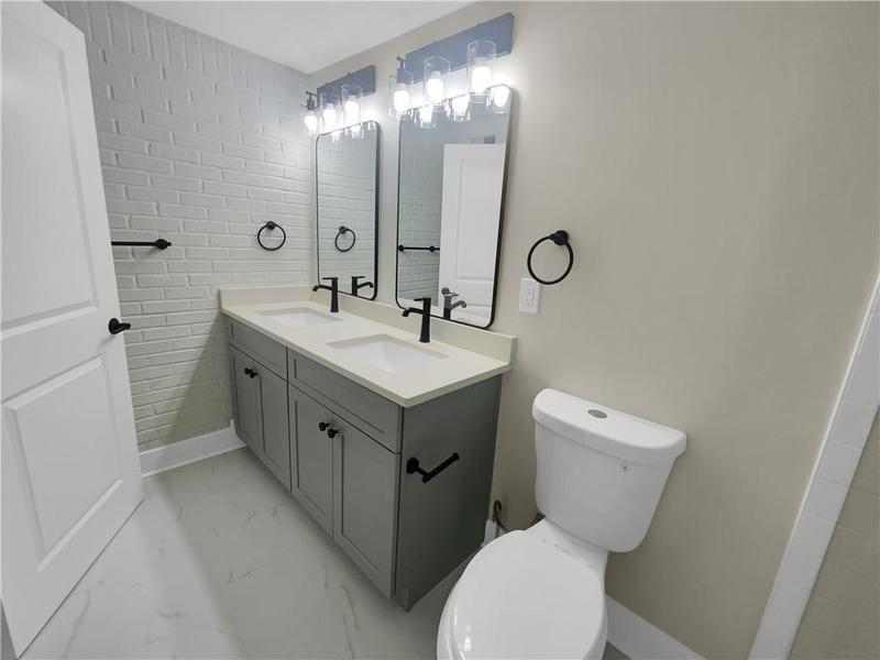 Image for property 1955 Columbia Place, Decatur, GA 30032