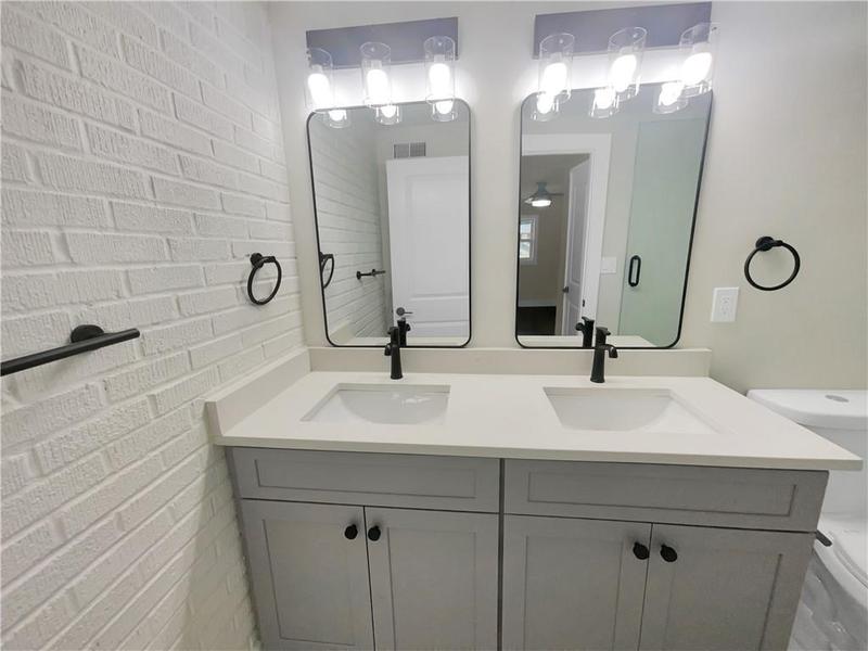 Image for property 1955 Columbia Place, Decatur, GA 30032