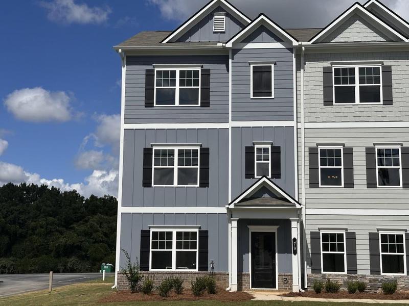 Image for property 79 Professional Place 11, Calhoun, GA 30701