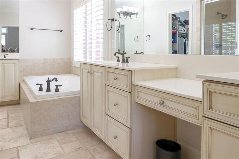 Image for property 8 Irwin Court, Rome, GA 30165