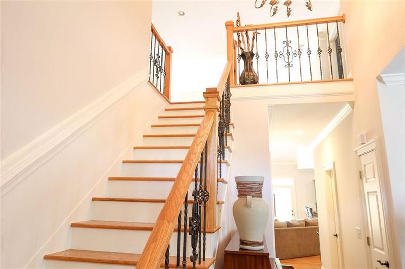 Image for property 8 Irwin Court, Rome, GA 30165