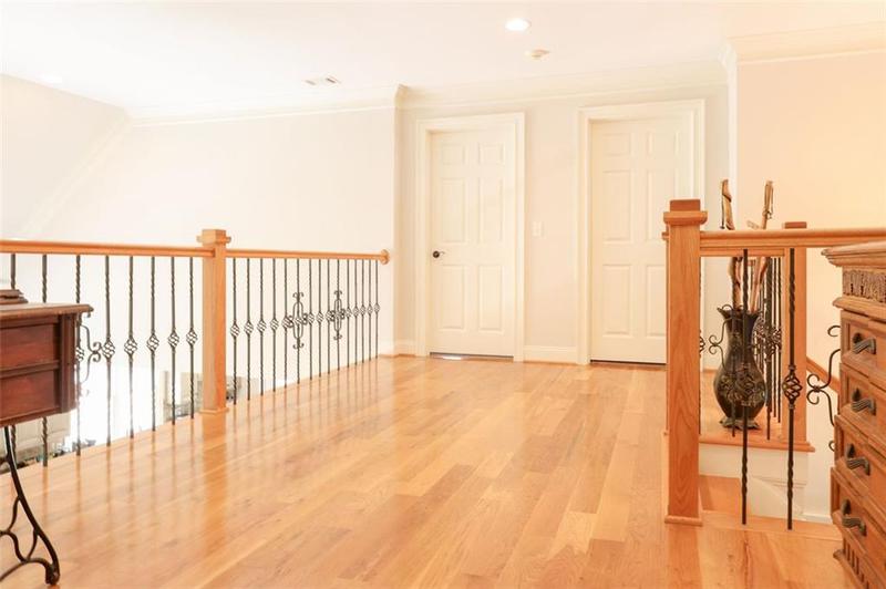 Image for property 8 Irwin Court, Rome, GA 30165