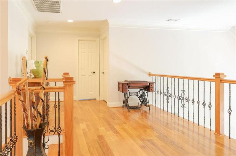 Image for property 8 Irwin Court, Rome, GA 30165