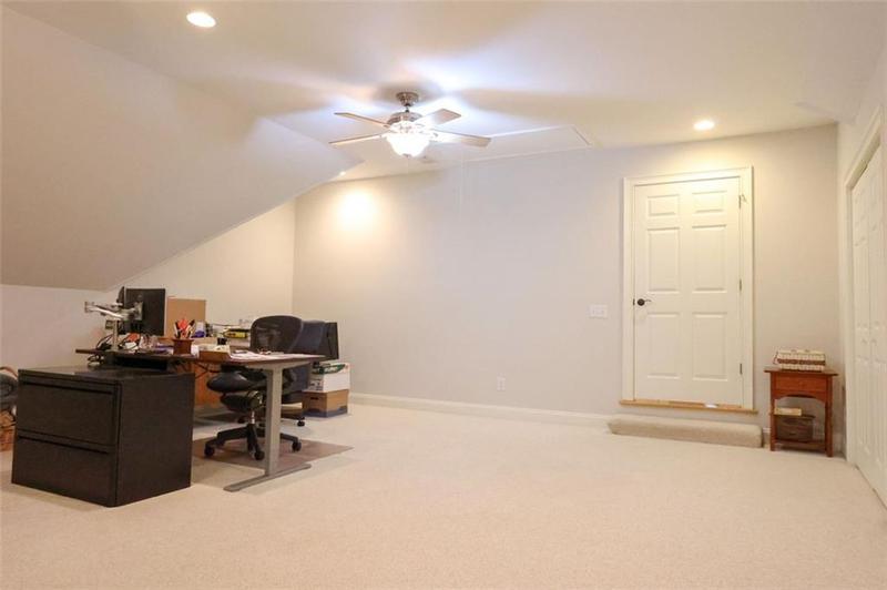 Image for property 8 Irwin Court, Rome, GA 30165