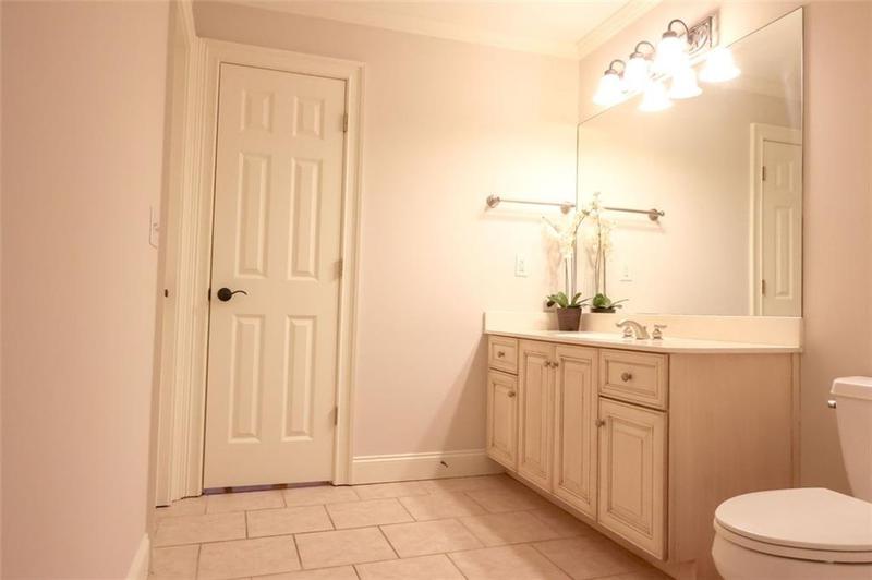 Image for property 8 Irwin Court, Rome, GA 30165