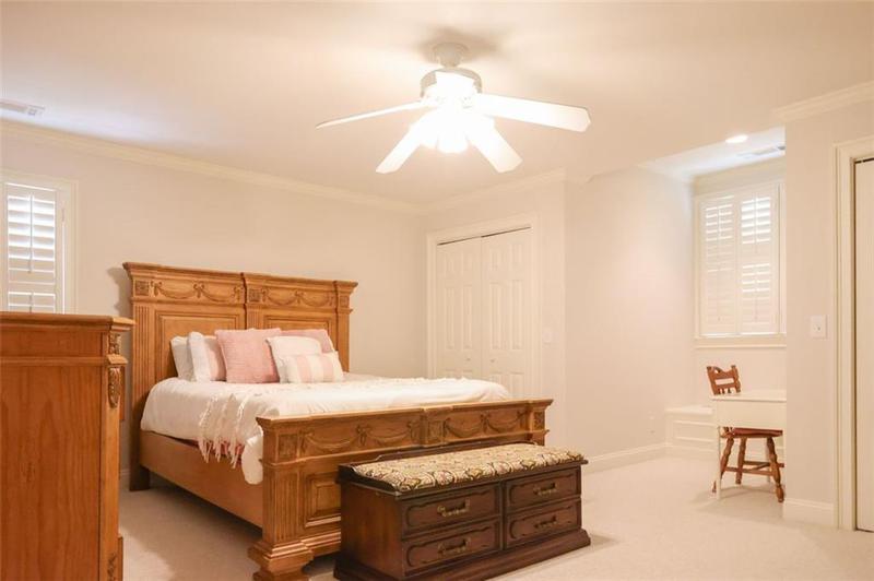 Image for property 8 Irwin Court, Rome, GA 30165