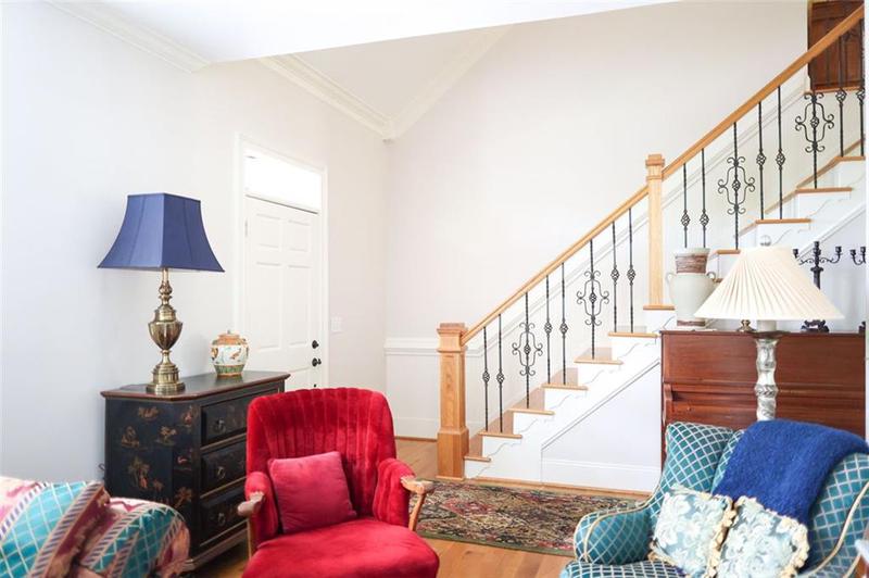Image for property 8 Irwin Court, Rome, GA 30165