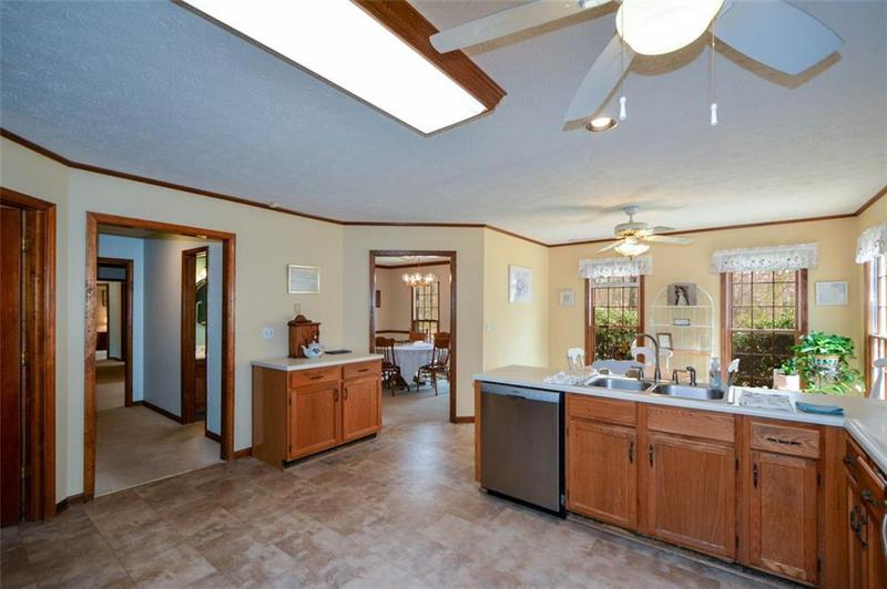 Image for property 118 HERITAGE Way, Peachtree City, GA 30269