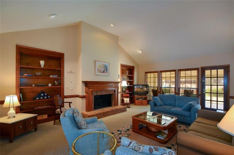 Image for property 118 HERITAGE Way, Peachtree City, GA 30269
