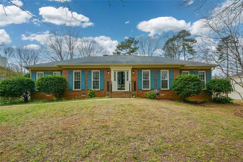 Image for property 118 HERITAGE Way, Peachtree City, GA 30269
