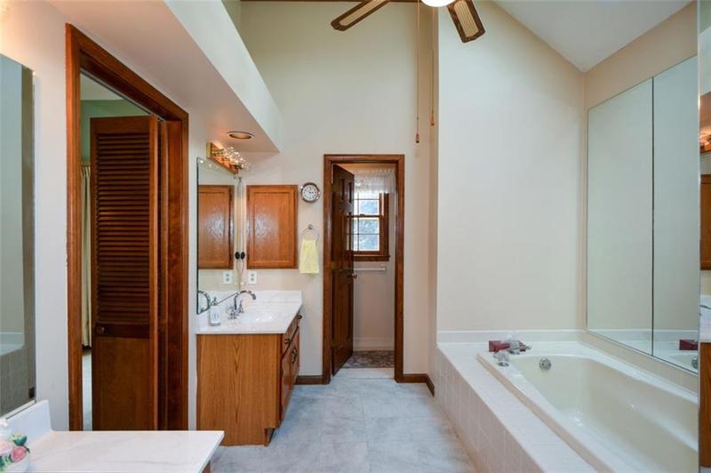 Image for property 118 HERITAGE Way, Peachtree City, GA 30269