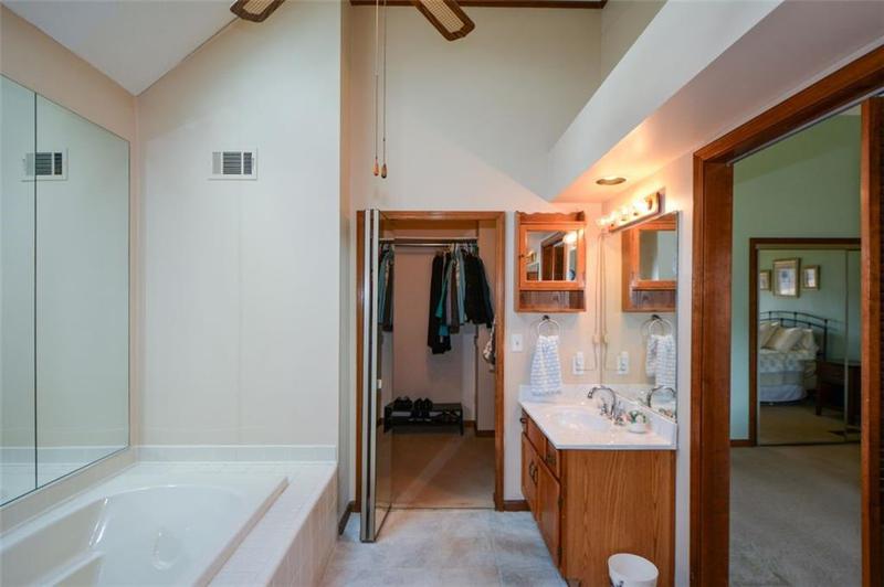 Image for property 118 HERITAGE Way, Peachtree City, GA 30269