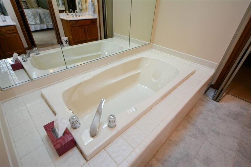 Image for property 118 HERITAGE Way, Peachtree City, GA 30269