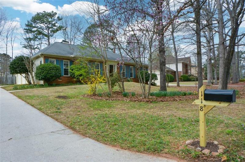 Image for property 118 HERITAGE Way, Peachtree City, GA 30269