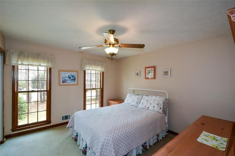 Image for property 118 HERITAGE Way, Peachtree City, GA 30269