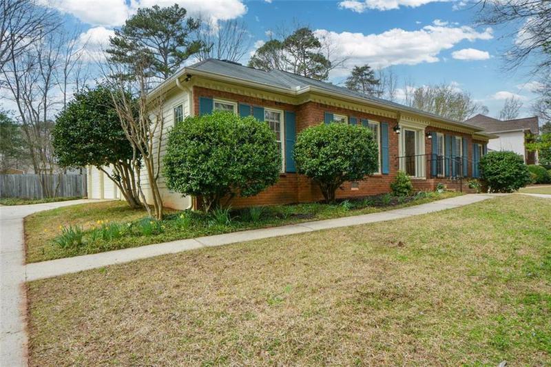 Image for property 118 HERITAGE Way, Peachtree City, GA 30269