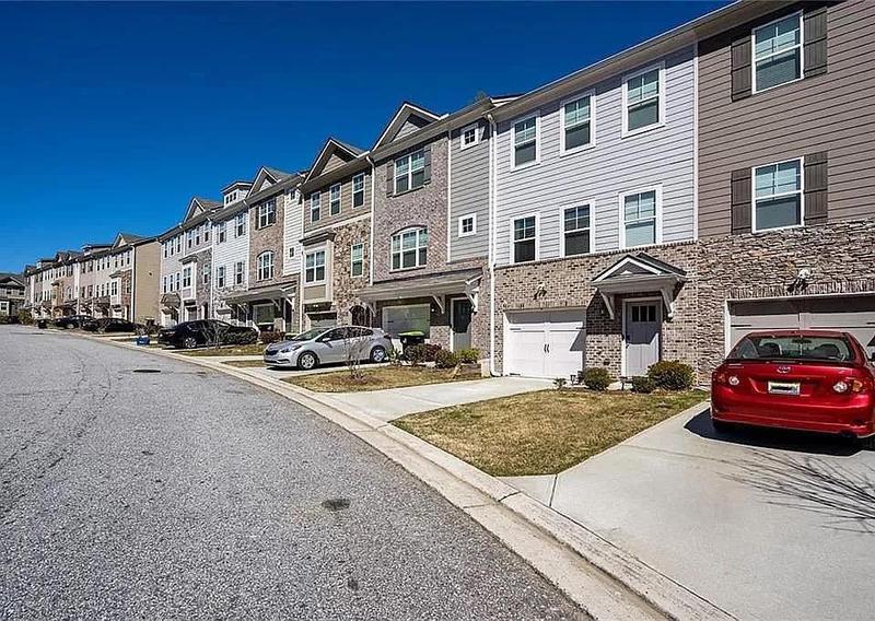 Image for property 886 Society Circle, Atlanta, GA 30331