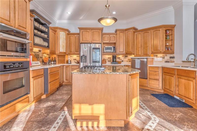 Image for property 31 Meadow Lakes Terrace, Cedartown, GA 30125