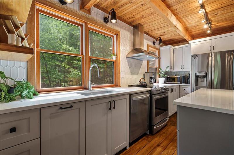 Image for property 15 Gentle Dove Walk, Big Canoe, GA 30143