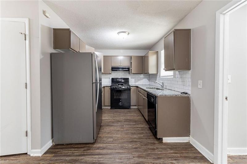 Image for property 5439 Farmview Close, Stone Mountain, GA 30088