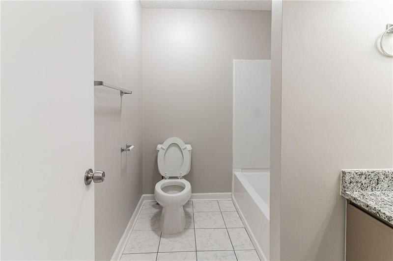 Image for property 5439 Farmview Close, Stone Mountain, GA 30088