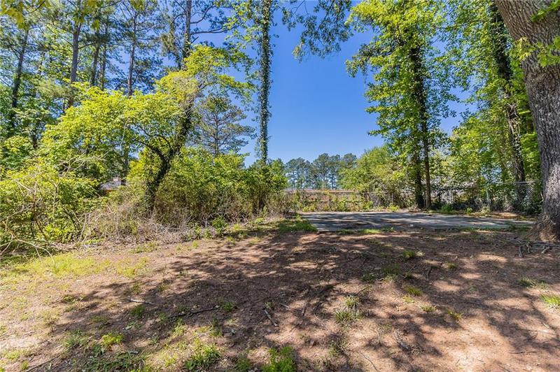 Image for property 5439 Farmview Close, Stone Mountain, GA 30088