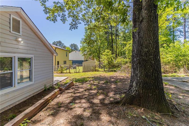 Image for property 5439 Farmview Close, Stone Mountain, GA 30088