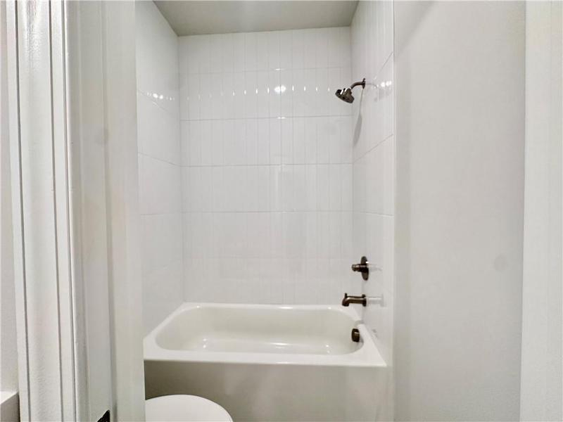 Image for property 285 Briscoe Way 2, Alpharetta, GA 30009