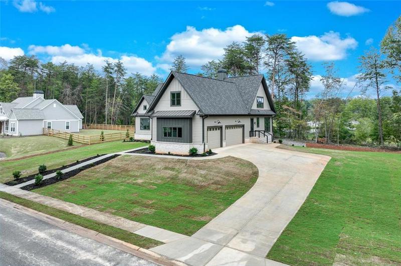 Image for property 6106 BLUEWATER Boulevard, Gainesville, GA 30506