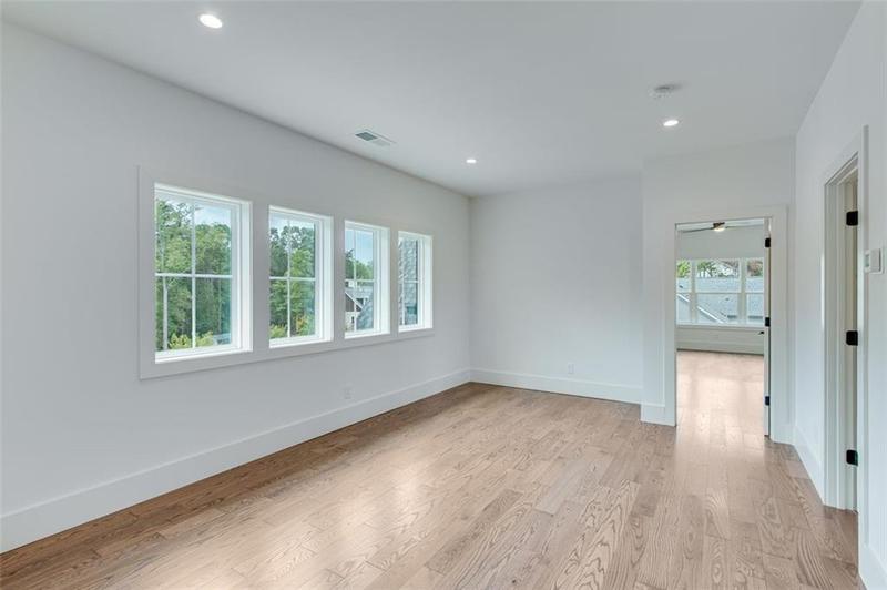 Image for property 6106 BLUEWATER Boulevard, Gainesville, GA 30506