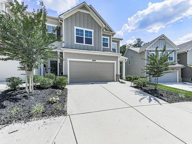 Image for property 5512 Cascade Run, Atlanta, GA 30336