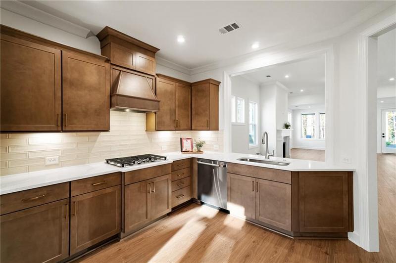 Image for property 192 Geneva Way, Hoschton, GA 30548
