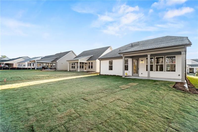 Image for property 192 Geneva Way, Hoschton, GA 30548