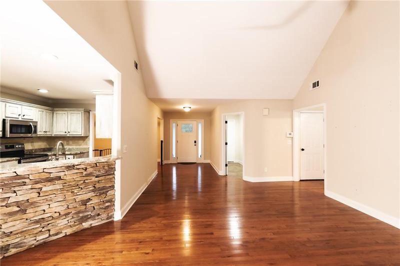 Image for property 132 Maloy Lane, Calhoun, GA 30701