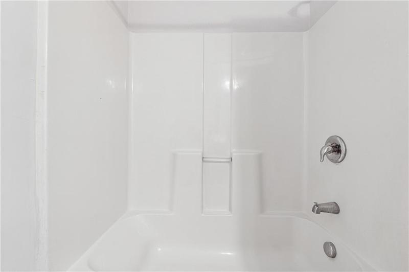 Image for property 7633 Summer Berry Lane, Lithonia, GA 30038