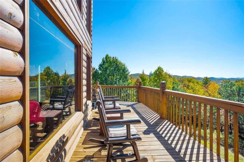 Image for property 192 Oak Ridge Way, Morganton, GA 30560