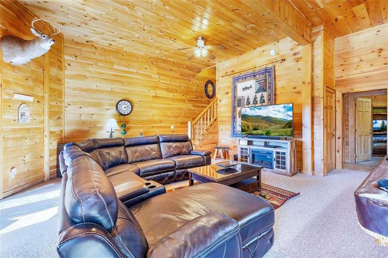 Image for property 192 Oak Ridge Way, Morganton, GA 30560