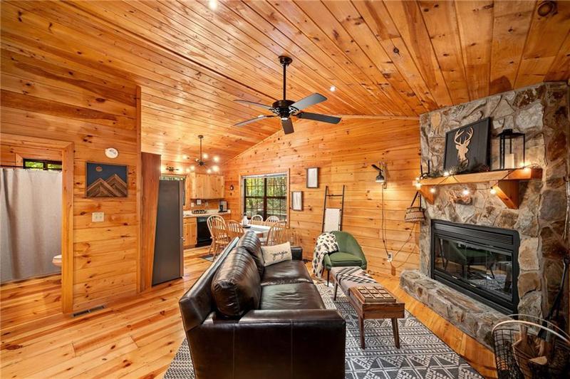 Image for property 45 Ridge view Drive, Blue Ridge, GA 30513