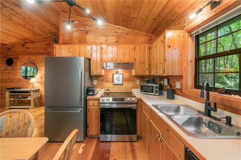Image for property 45 Ridge view Drive, Blue Ridge, GA 30513
