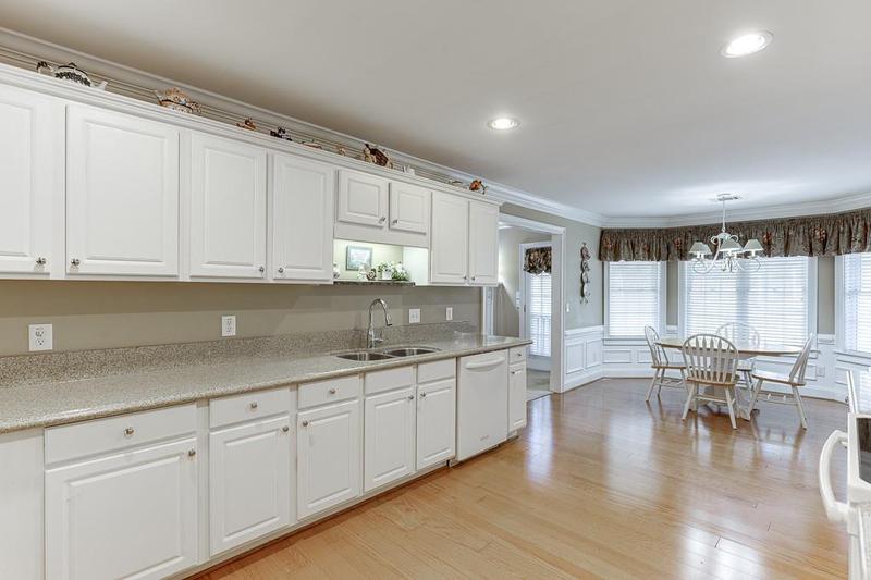 Image for property 905 Cruce Lake Drive, Hoschton, GA 30548