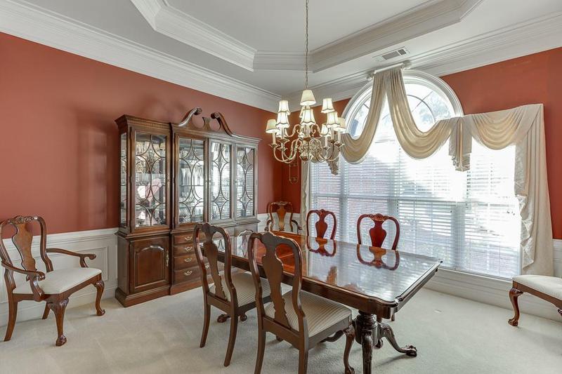 Image for property 905 Cruce Lake Drive, Hoschton, GA 30548
