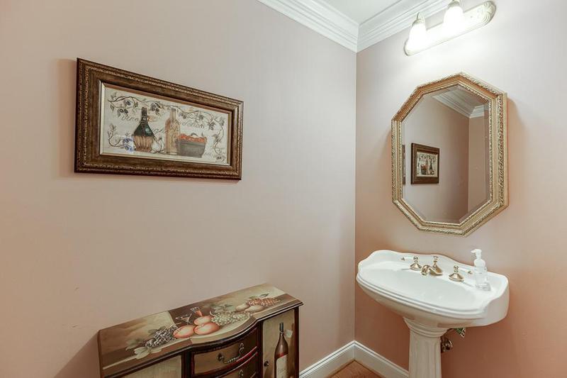 Image for property 905 Cruce Lake Drive, Hoschton, GA 30548