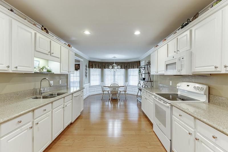 Image for property 905 Cruce Lake Drive, Hoschton, GA 30548