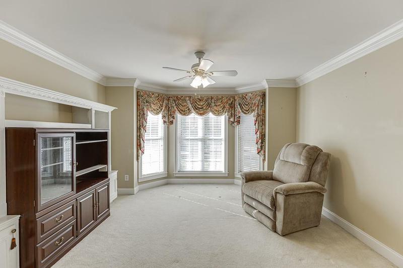 Image for property 905 Cruce Lake Drive, Hoschton, GA 30548