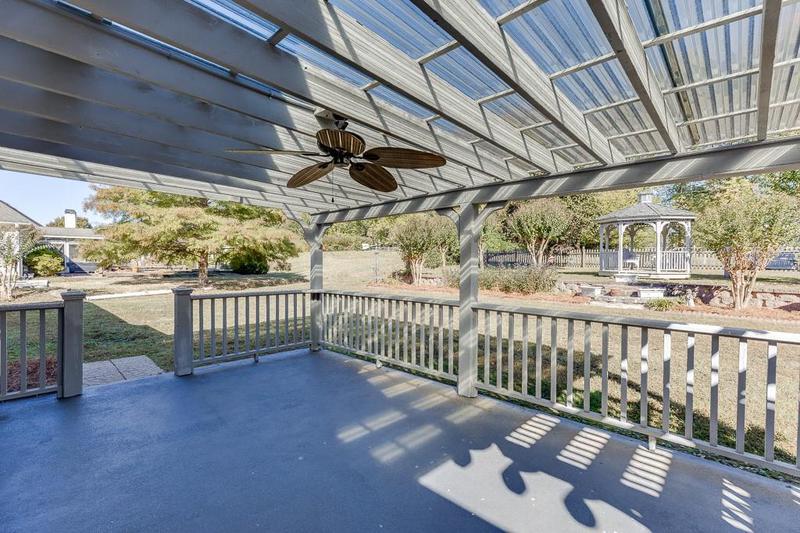 Image for property 905 Cruce Lake Drive, Hoschton, GA 30548