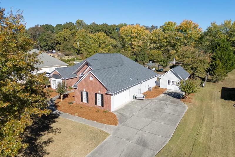 Image for property 905 Cruce Lake Drive, Hoschton, GA 30548