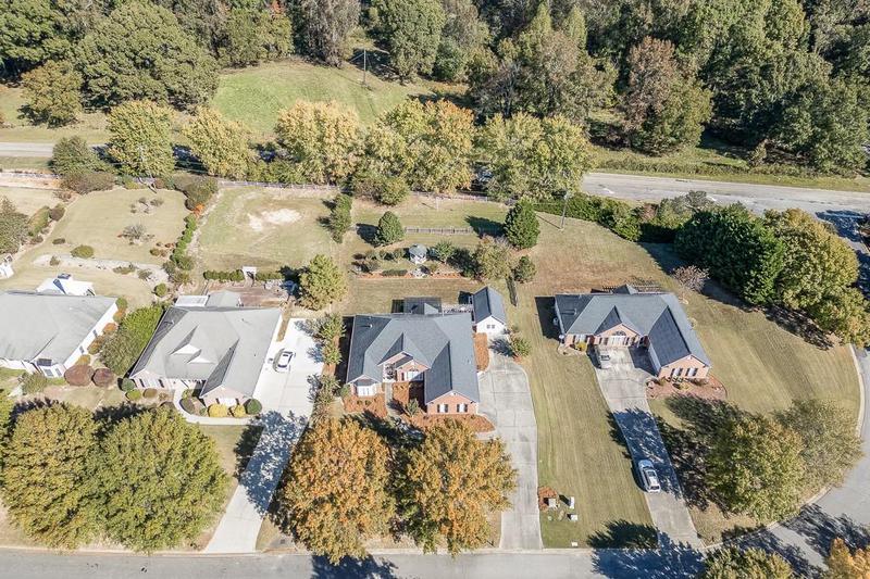 Image for property 905 Cruce Lake Drive, Hoschton, GA 30548