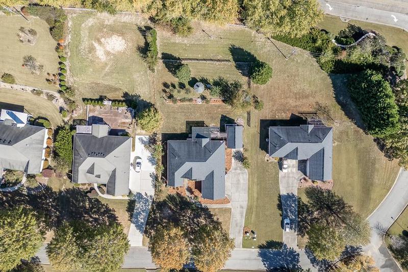 Image for property 905 Cruce Lake Drive, Hoschton, GA 30548