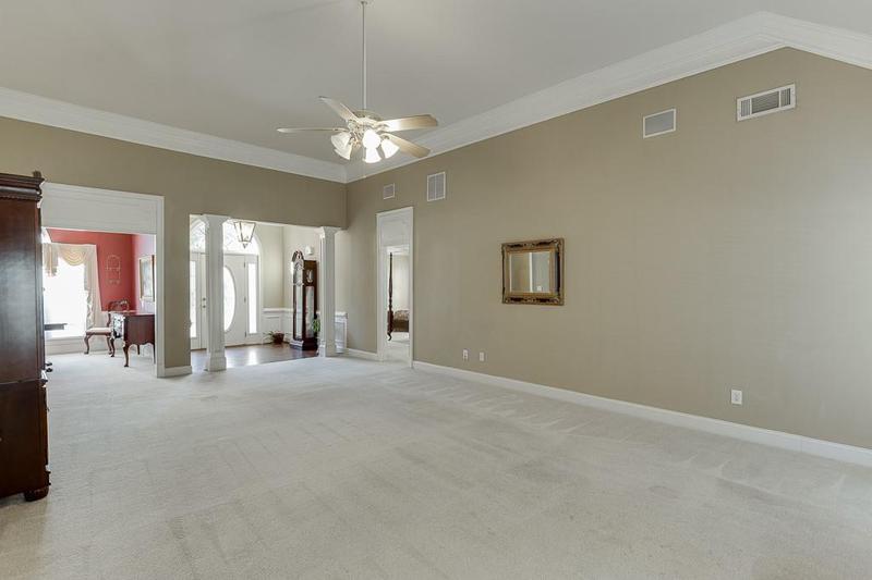 Image for property 905 Cruce Lake Drive, Hoschton, GA 30548